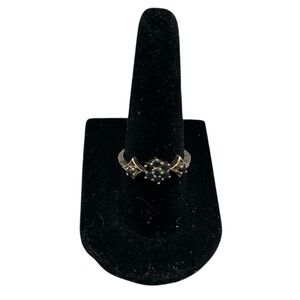 925 Sterling Silver Cluster Ring Size 6.25